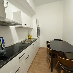 Apartment 2schlafenzimmer 5betten Montuerwhonung, Düsseldorf